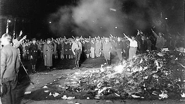 El fuego de los ignorantes